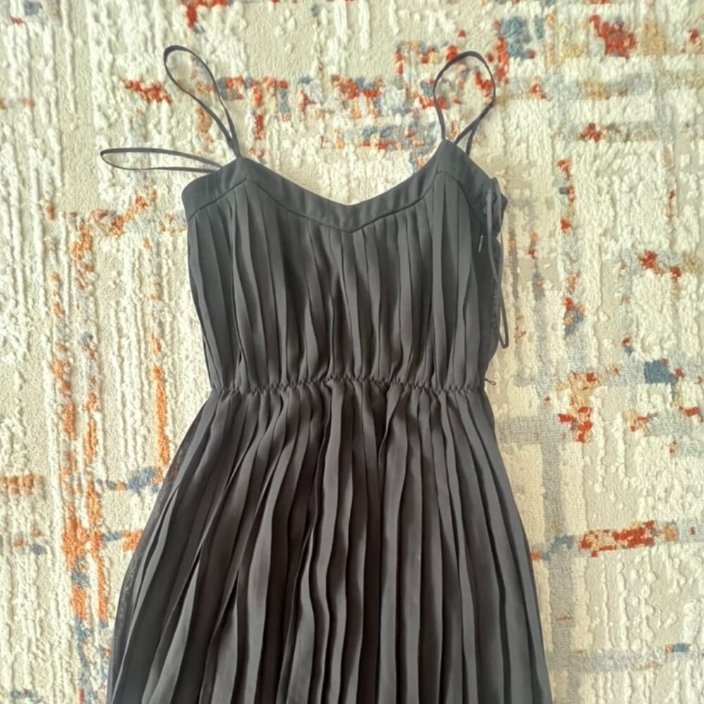 MANGO Pleat dress (Size: XS)
